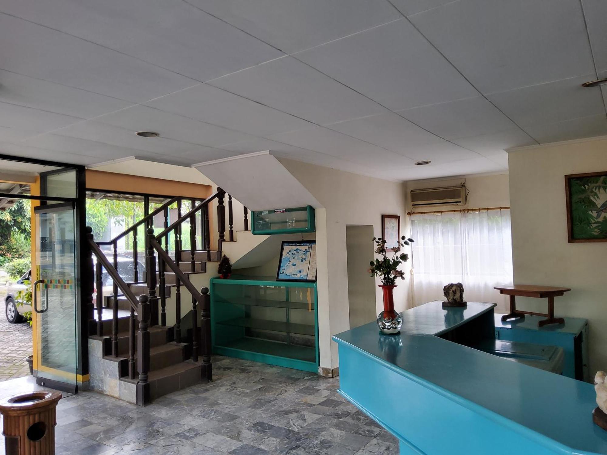 Hotel Kumala Samudra Cikakak Экстерьер фото
