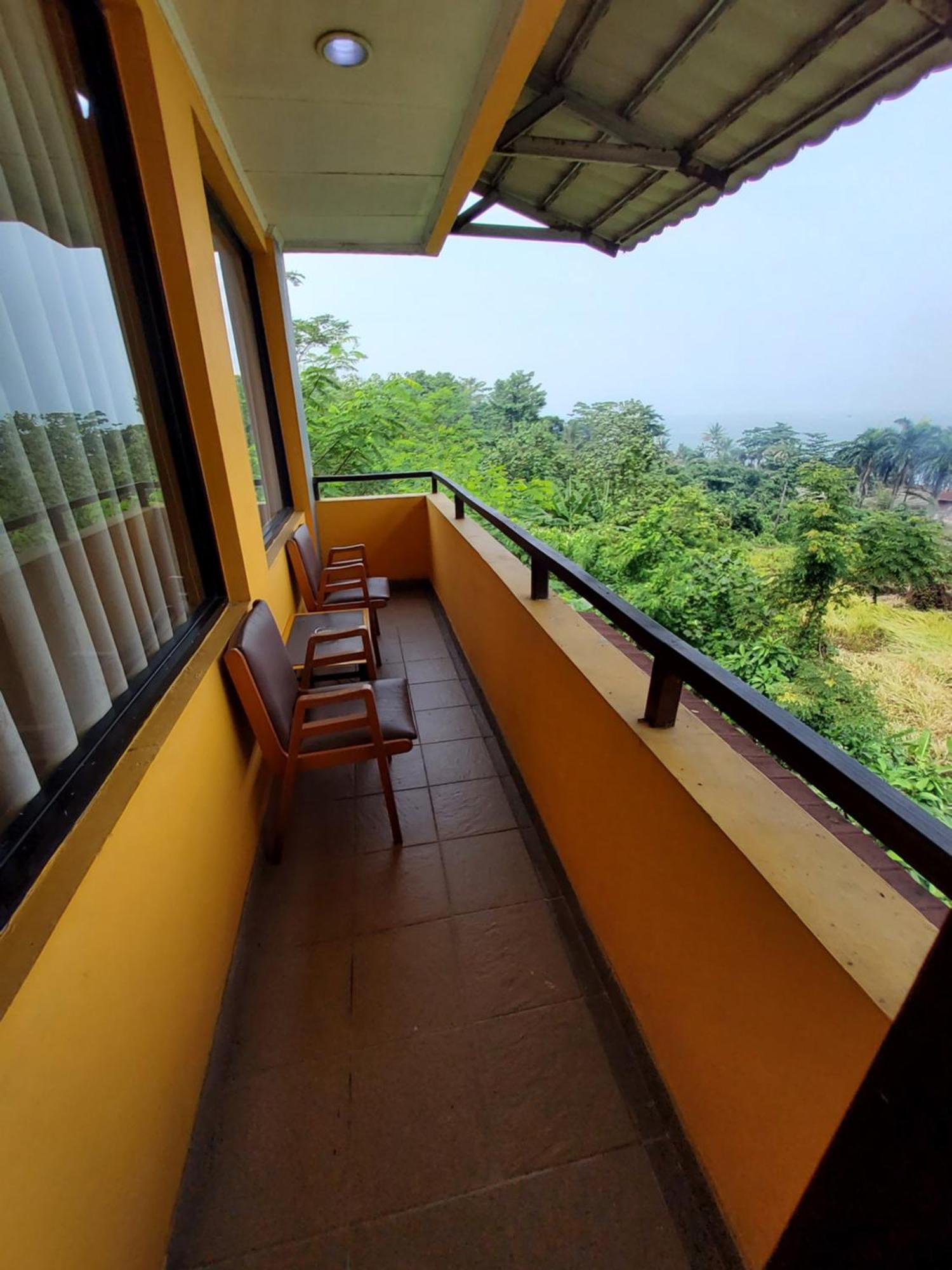 Hotel Kumala Samudra Cikakak Экстерьер фото